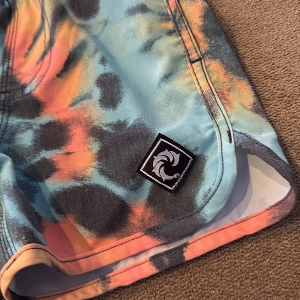 Boys Size Small Dolphin Cove Swim Trunks Elastic Waist (TD) - Picture 2 of 5